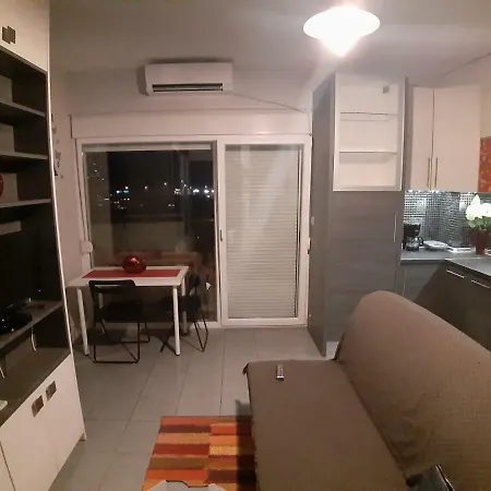 Zaris Place